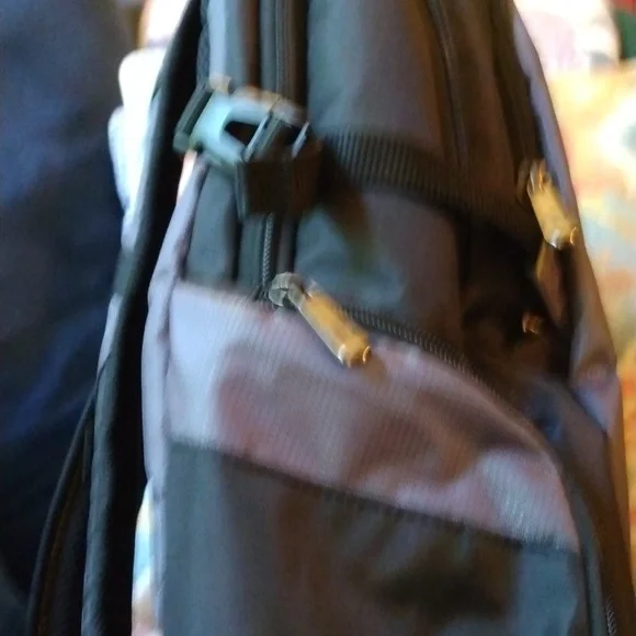 NWT Dell Tek Backpack 15.6" /40 cm Black Many Pockets & Padded Laptop Pocket - Picture 9 of 15